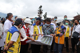 Dampak Banjir Bandang di Dusun Sambong Kota Batu, Ditinjau Menteri PUPR