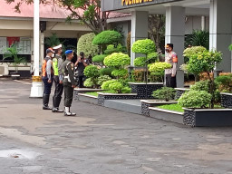 Wakapolres Metro Bekasi Kota Pimpin Apel Gelar Pasukan Gabungan Operasi Zebra Jaya