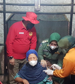 Vaksinasi Dosis 2 BIN Jatim, Diserbu 1.500 Warga Ponorogo