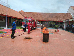 Antisipasi Kebakaran, Lapas Tuban Gandeng BPBD Gelar Simulasi Bencana