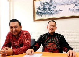 Advokat Totok Divonis Bebas, Johanes Dipa; Stop Kriminalisasi Terhadap Advokat