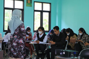 Fakultas Ekonomi dan Bisnis, Gelar Praktik Komunikasi Pekerjaan