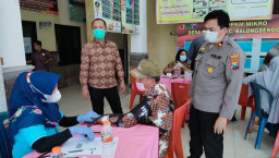 Antisipasi Varian Baru, Polsek Balben Percepat Vaksinasi ke Desa-Desa