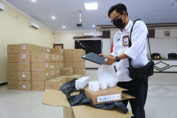 Seribu Laptop Gratis untuk Siswa Tiba di Kota Madiun