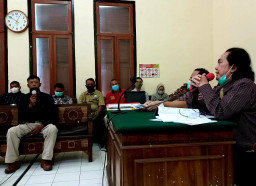 Hakim Ingatkan Dua Saksi Sengketa Puncak Permai Utara Agar Tidak Plin-plan