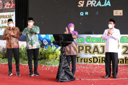 Puji Terobosan Sidoarjo, Khofifah: Ini Mal Pelayanan Publik Virtual Pertama di Jatim