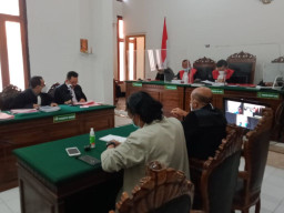 Edarkan Sabu Warga Nigeria Bersama Kekasihnya Dituntut 18 Tahun Penjara