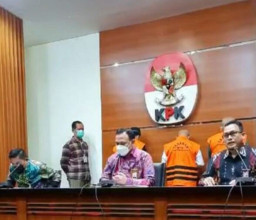 Wali Kota Bekasi dan Kroninya,  Resmi Tersangka Suap Jual Beli Jabatan
