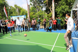 Wali Kota Eri Resmikan Lapangan Olahraga, Kini Sudah Ada 573 Lapangan di Surabaya