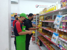 Pemkot Surabaya Pantau Harga Minyak Goreng di Ritel