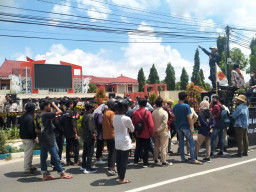 Mahasiswa Sumenep Desak Bupati Fauzi Tutup Galian C Ilegal