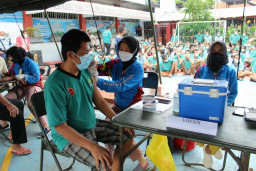 Gelar Vaksinasi COVID-19 Hingga KB Suntik Gratis Bagi Napi dan Masyarakat Umum