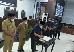 DPRD Setujui Ranperda Reklame jadi Perda Kota Malang 2022, Semua Fraksi Beri Catatan