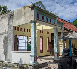 Lagi, Ditalak Suami TKI Ponorogo Robohkan Rumah