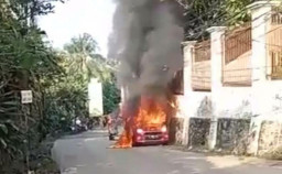 Bawa Sembako untuk Yatim Piatu, Ayla Merah Dilalap Api