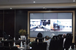 Ketua DPRD Bersama Fraksi, Tanggapi Penyampaian Wali Kota Batu