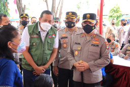 Kapolda Metro Jaya Kunjungi Kegiatan Vaksinasi Nasional Lansia di Kota Bekasi