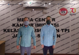 Berikan Keterangan Palsu, Imigrasi Jaksel Pulangkan 2 WNA Bangladesh