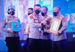 Masyarakat Bisa Melaporkan Oknum Anggota Nakal Melalui Aplikasi Propam Presisi