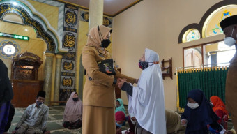 Wali Kota Batu Santuni Anak Yatim dan Dhuafa