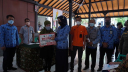 Wali Kota Batu, Kunjungi 4 Titik Penyaluran Bantuan Pangan Non Tunai