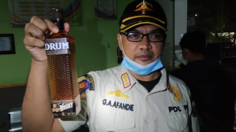 Satpol PP Kota Madiun Amankan Ratusan Liter Miras Berbagai Merek