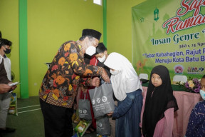 GenRe Kota Batu, Bagikan Sembako Ke 24 Anak Yatim Piatu