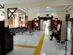 Jelang Cuti Bersama, PN Surabaya Terlihat Sepi