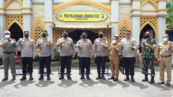 Irjen Pol Eky Hari Festyanto Disambut Kapolres Batu bersama Wawali