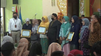 Lulus 100%, SMAN 1 Gedangan Gelar Wisuda Purnawiyata ke XXV