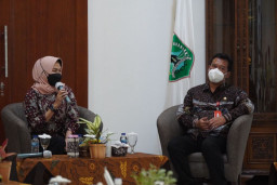 Atlet Basket Kota Batu Dilepas Wali Kota dari Rumah Dinas