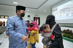 Pemkot Madiun Tekan Stunting dan Hepatitis Akut Melalui Program Kakek-Nenek Asuh