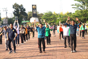 Plh. Bupati Senam Sehat dan Bersih-Bersih bersama Masyarakat Muara Enim