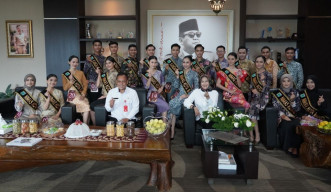 Wali Kota Batu Terima 10 Pasang Finalis KangNi Batu 2022