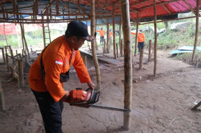 Diduga Bertahun-tahun Untuk Arena Sabung Ayam, Bangunan Liar Ngebrak Baru Digrebek