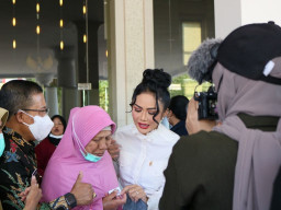 Krisdayanti Gencarkan Vaksinasi Dosis 1, 2 dan Booster di Kota Batu