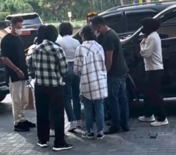 Kubu Nikita Mirzani Tak Bisa Akses Akun Instagramnya