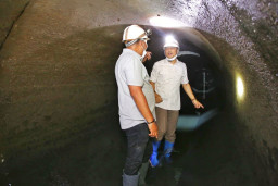 Koneksikan Saluran dengan Riol Belanda