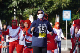 Gelar Senam Sehat, Pemkot Batu Bagikan Door Prize di Momen Hari Koperasi Ke-75