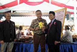 HUT Ke-76, SMPN 1 Ponorogo Luncurkan Buku Dalang Cilik