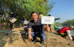 Peduli Nelayan, BPJS Ketenagakerjaan Bojonegoro Tanam Mangrove