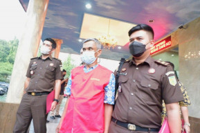 Diduga Potong Upah Pegawai Honorer Rp1,2 M, Bendahara Dinas Damkar Kota Depok Ditahan