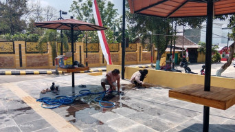 Di-Warning Walikota, Rekanan Langsung Bersihkan Proyek Pedestrian Mayjen Sungkono