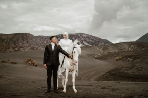 Cinta Berawal dari Kampus Universitas Bhayangkara Surabaya