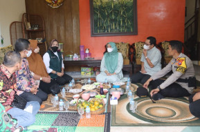 Kapolres Batu dan Forkopimda Sambangi Rumah Bakal Calon Kades