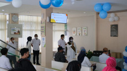 Harpelnas, Kepala BPJAMSOSTEK Madiun Layani Peserta Secara Langsung