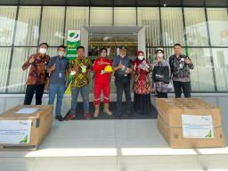 Promotif Preventif, BPJAMSOSTEK Bojonegoro Bagikan Paket APD Jakon