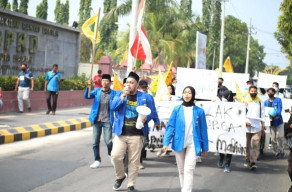BBM Naik, Mahasiswa di Madiun Gelar Aksi Demo