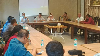 Pemerintah Provinsi Jatim dan Buruh Bahas Solusi Atasi Kenaikan Harga BBM
