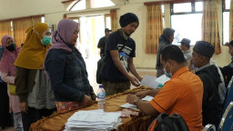 Hari Kedua, Penyaluran BLT BBM  Door to Door Berlangsung di 3 Kecamatan